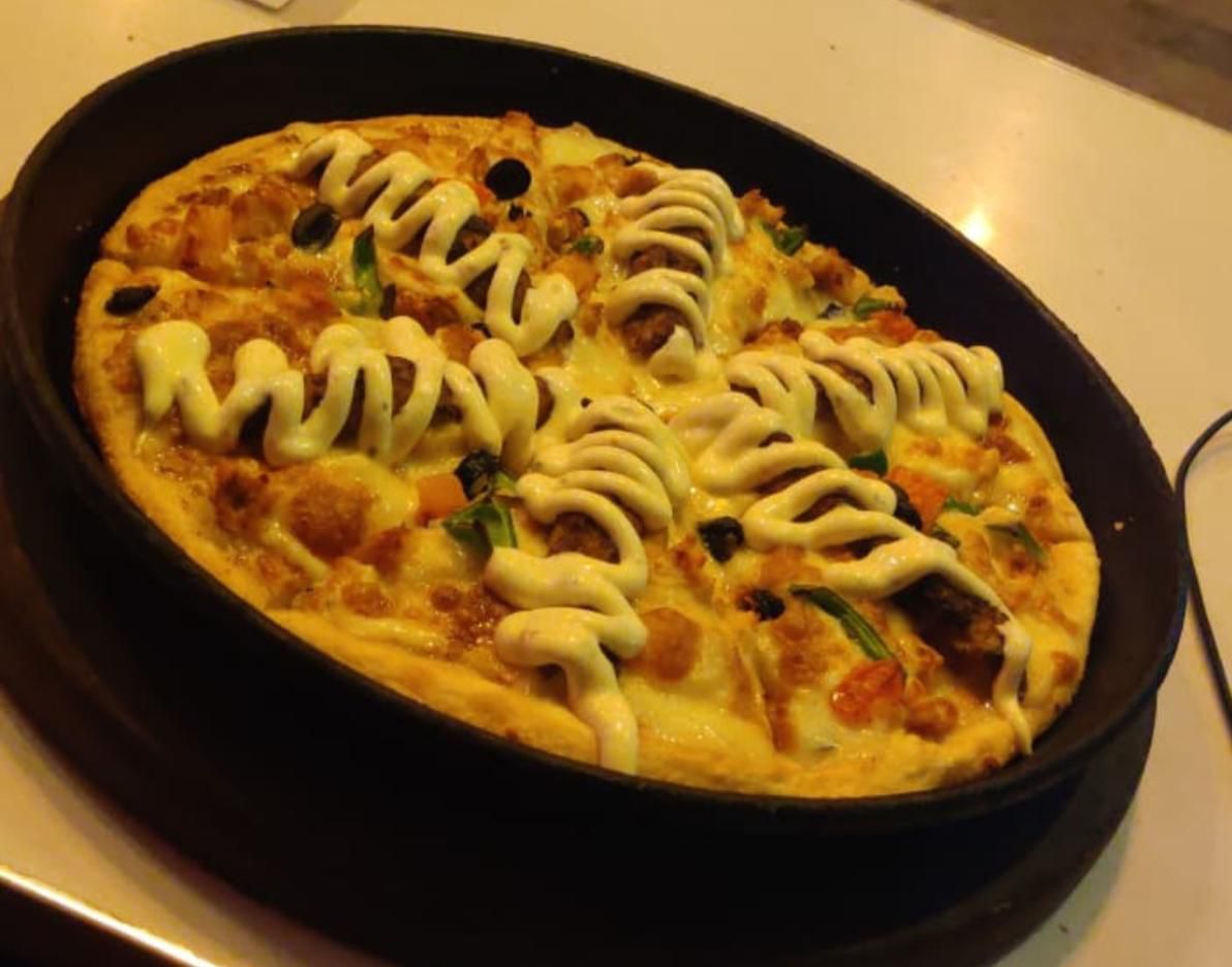 Behari & Stuffer Pizza